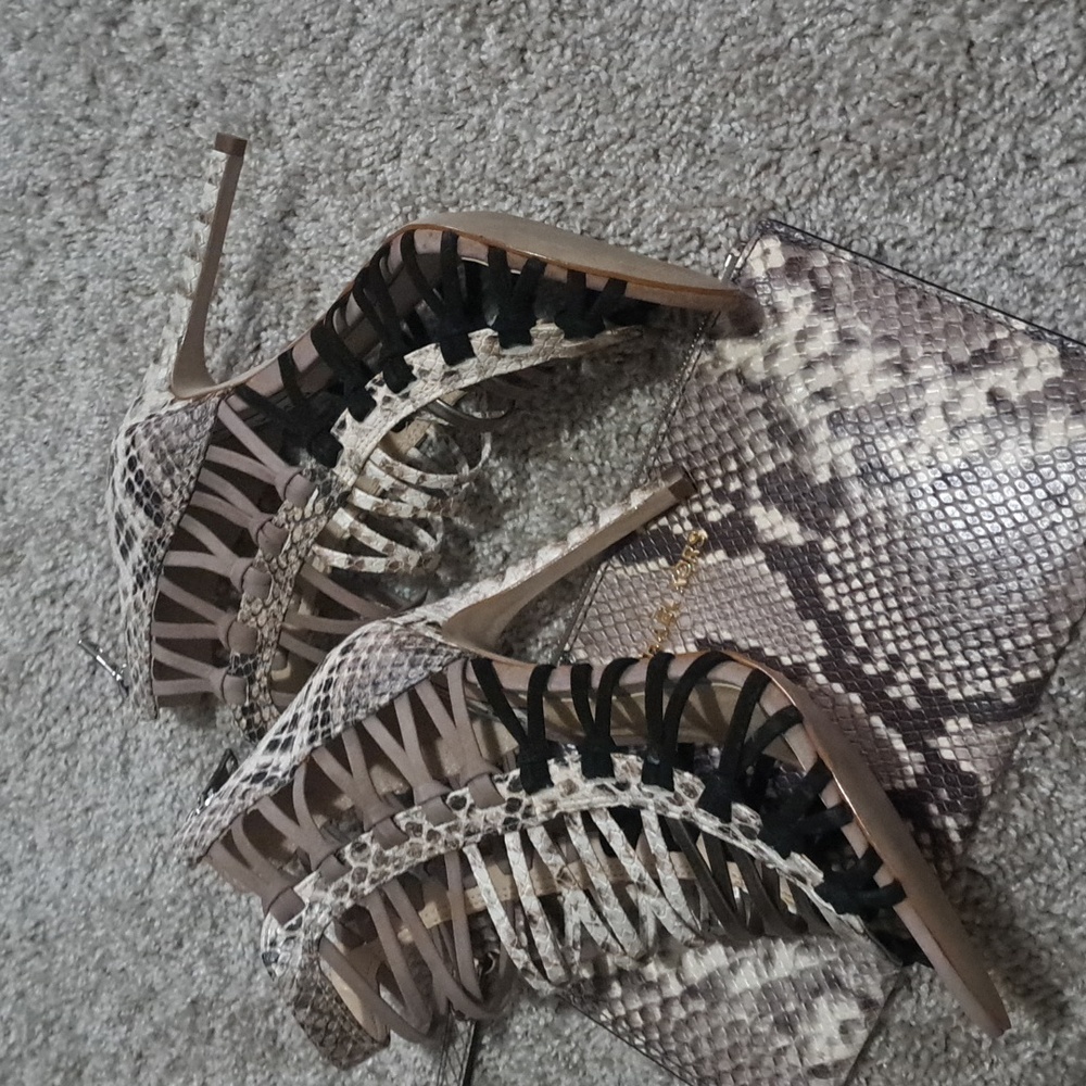 Steve Madden Snake Skin  Gray and Black Heels
